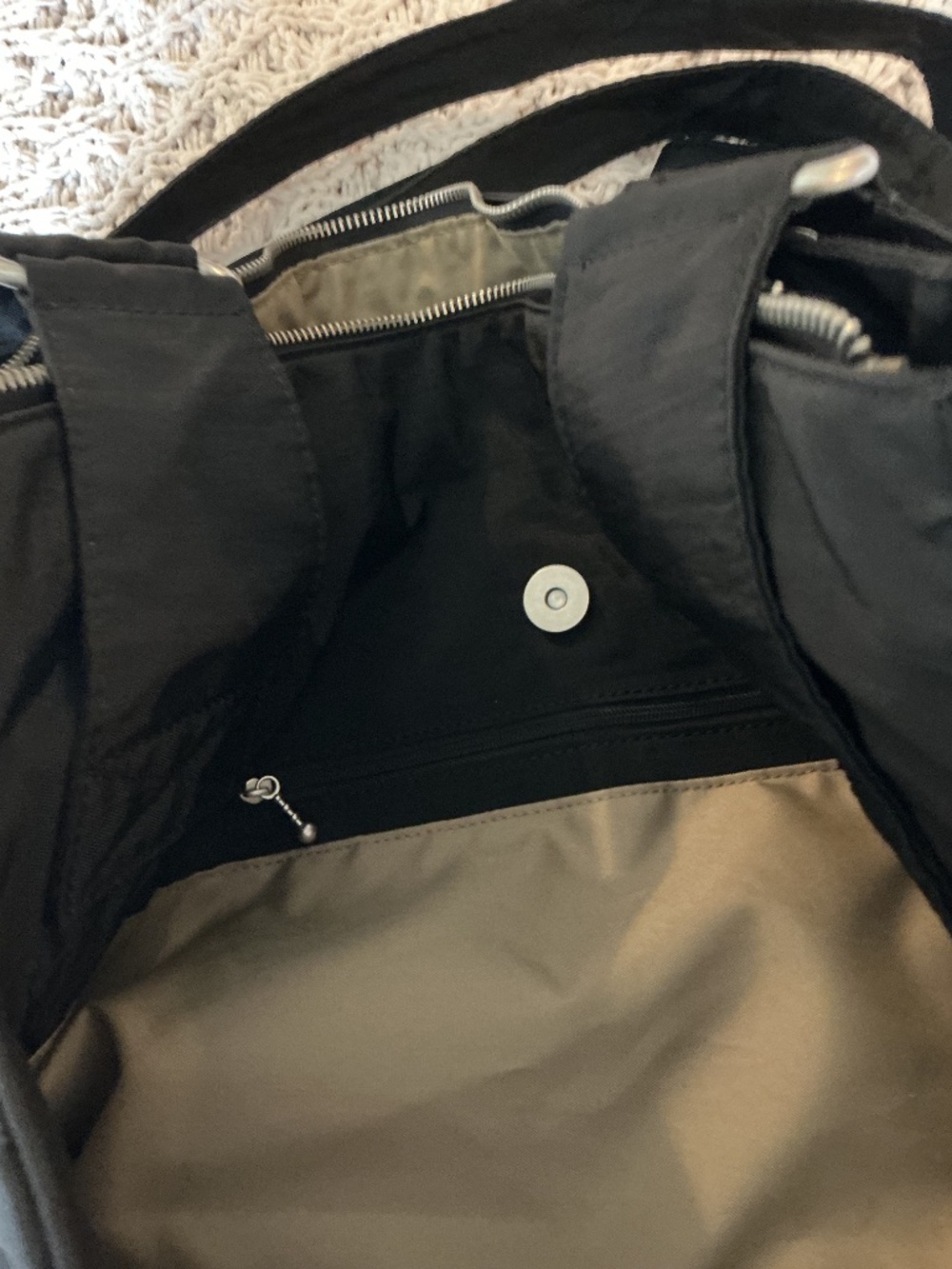 Baggalini Quilted Work/Travel Tote Black - Picture 6 of 7